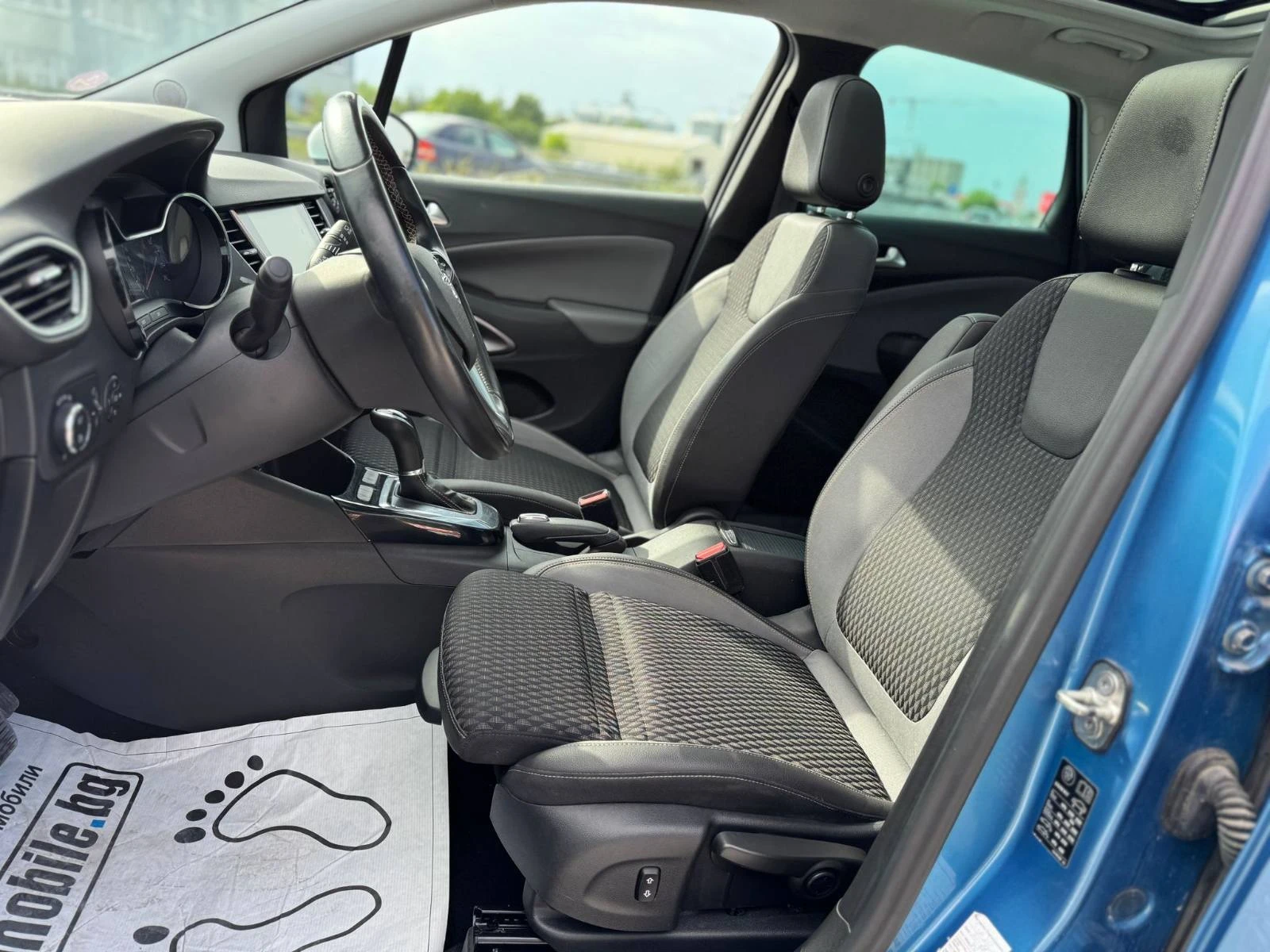 Opel Crossland X 1.2 , Панорама, хедъп, камера, кийлес, снимка 11 - Автомобили и джипове - 55138269