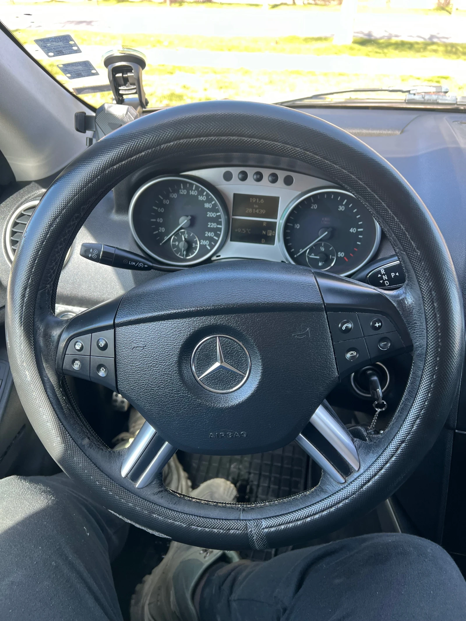 Mercedes-Benz ML 320, снимка 6 - Автомобили и джипове - 55144506