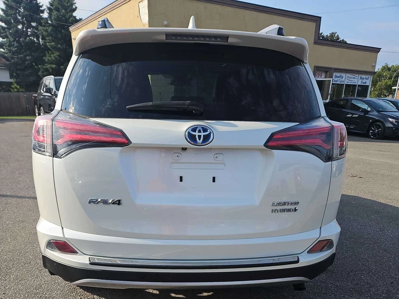 Toyota Rav4 * Hybrid Limited * АВТОКРЕДИТ БЕЗ ПЪРВОНАЧАЛНА* , снимка 4 - Автомобили и джипове - 55765622