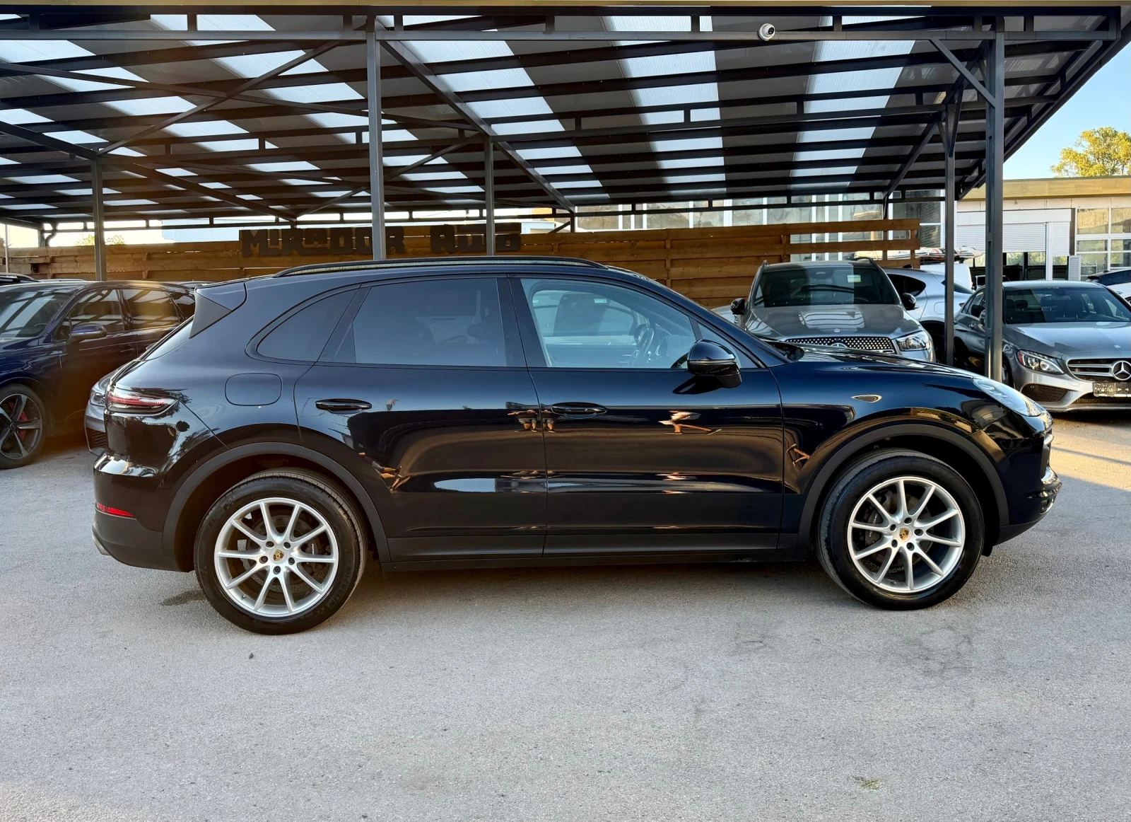 Porsche Cayenne 3.0 Turbo, снимка 4 - Автомобили и джипове - 55955614