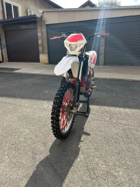 ������ Beta Rr