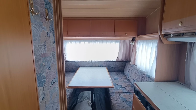 Каравана Dethleffs  Beduin 440, снимка 7 - Каравани и кемпери - 53562618