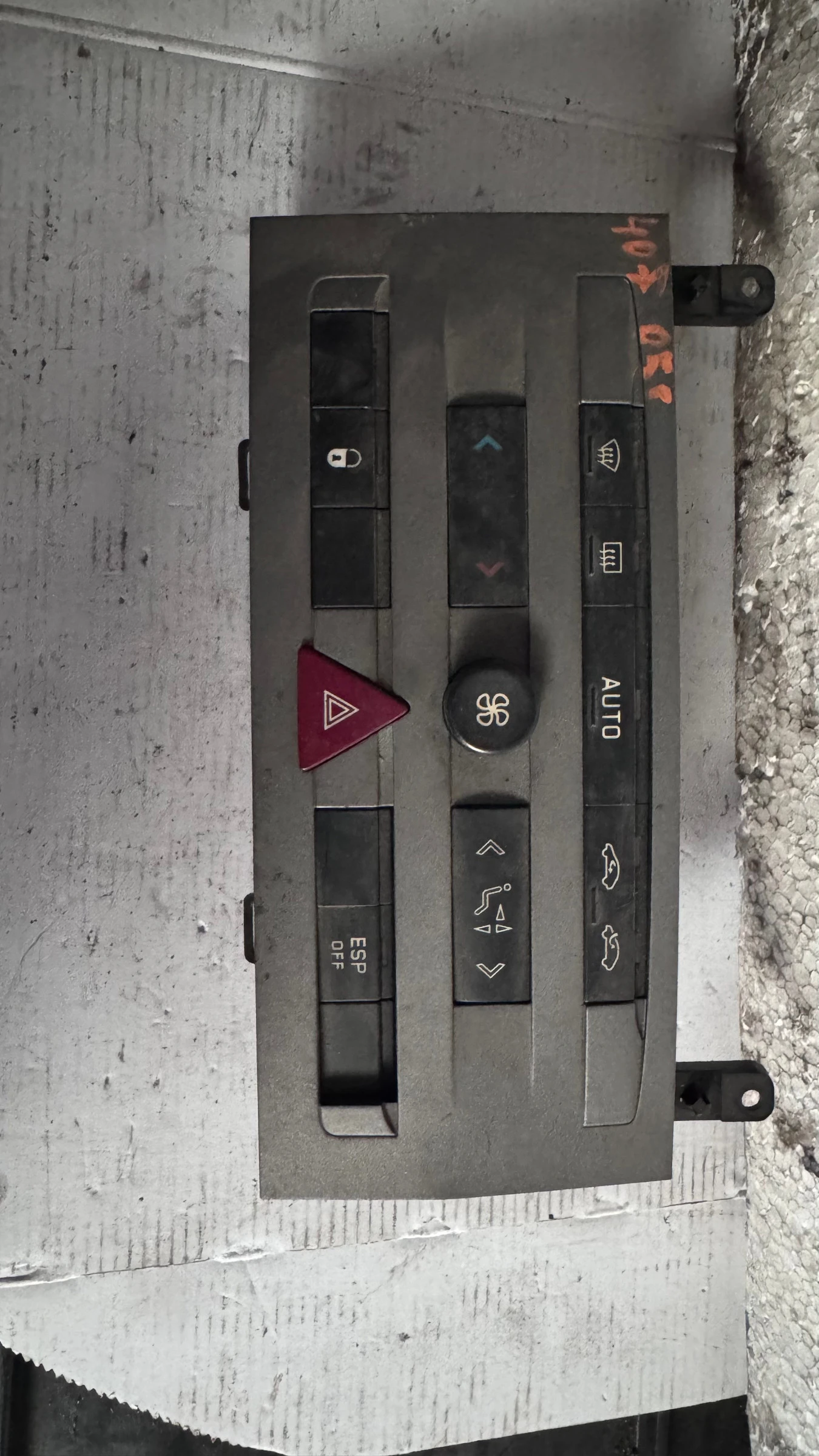   /  /   Peugeot - 407 - VP4PUH-18C612-CH /  FCLB080771 | Mobile.bg   1