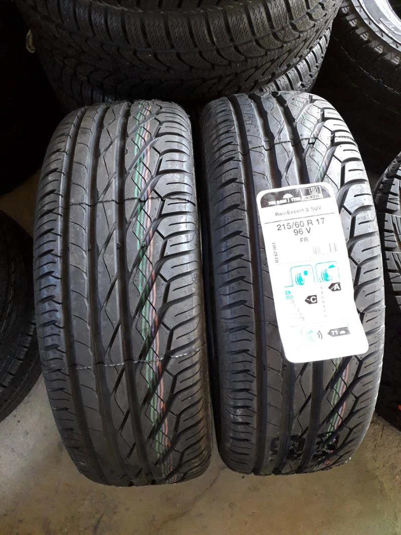 Гуми Летни 215/60R17, снимка 1 - Гуми и джанти - 45863953