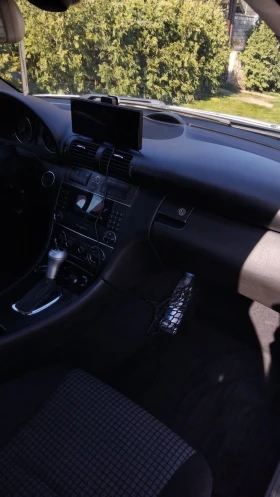 Mercedes-Benz C 200 спорт купе, снимка 9