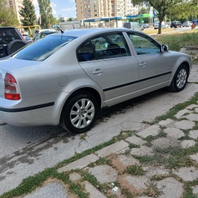 Skoda Superb 6 СКОРОСТИ , снимка 3