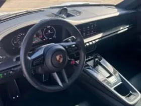 Porsche 911 Carrera GTS Coupe CARFAX АВТО КРЕДИТ  - 282720 лв. / 144552.44 € - 43119340 6