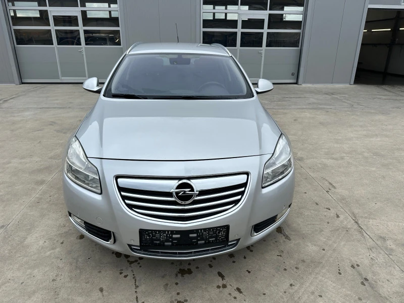 Opel Insignia 2.0 CDTI Sports Tourer, снимка 2 - Автомобили и джипове - 45749701