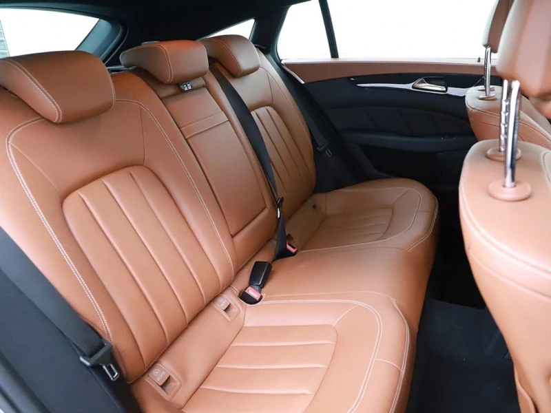 Mercedes-Benz CLS 350 Shooting Brake 9G Tronic Airmatic MultiBeam , снимка 5 - Автомобили и джипове - 52008211