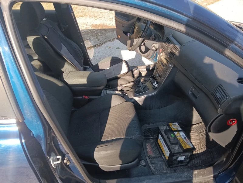 Toyota Avensis, снимка 9 - Автомобили и джипове - 52424740