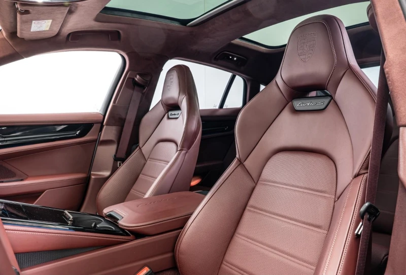 Porsche Panamera TURBO S E-HYBRID/FACELIFT/CERAMIC/BOSE/PANO/MATRIX, снимка 9 - Автомобили и джипове - 52166227