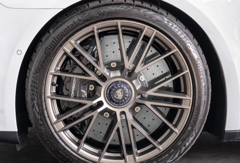 Porsche Panamera TURBO S E-HYBRID/FACELIFT/CERAMIC/BOSE/PANO/MATRIX, снимка 4 - Автомобили и джипове - 52166227