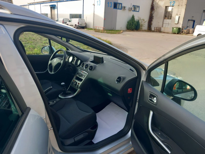 Peugeot 308 Рядко изпълнение 1.6 e-hdi, снимка 13 - Автомобили и джипове - 52659677