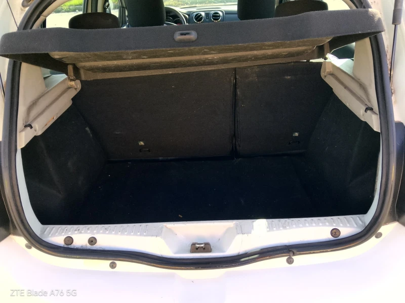 Dacia Sandero 1.2i, снимка 9 - Автомобили и джипове - 52670829