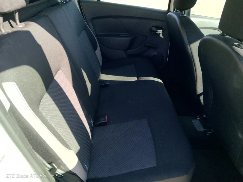 Dacia Sandero 1.2i, снимка 7 - Автомобили и джипове - 52670829