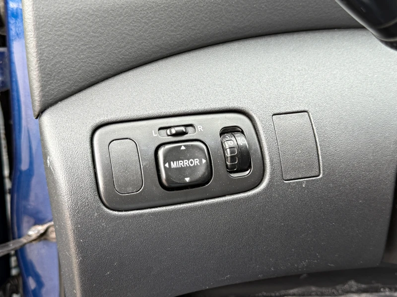 Toyota Yaris verso КЛИМАТИК ЕЛ ПАКЕТ, снимка 8 - Автомобили и джипове - 52965465