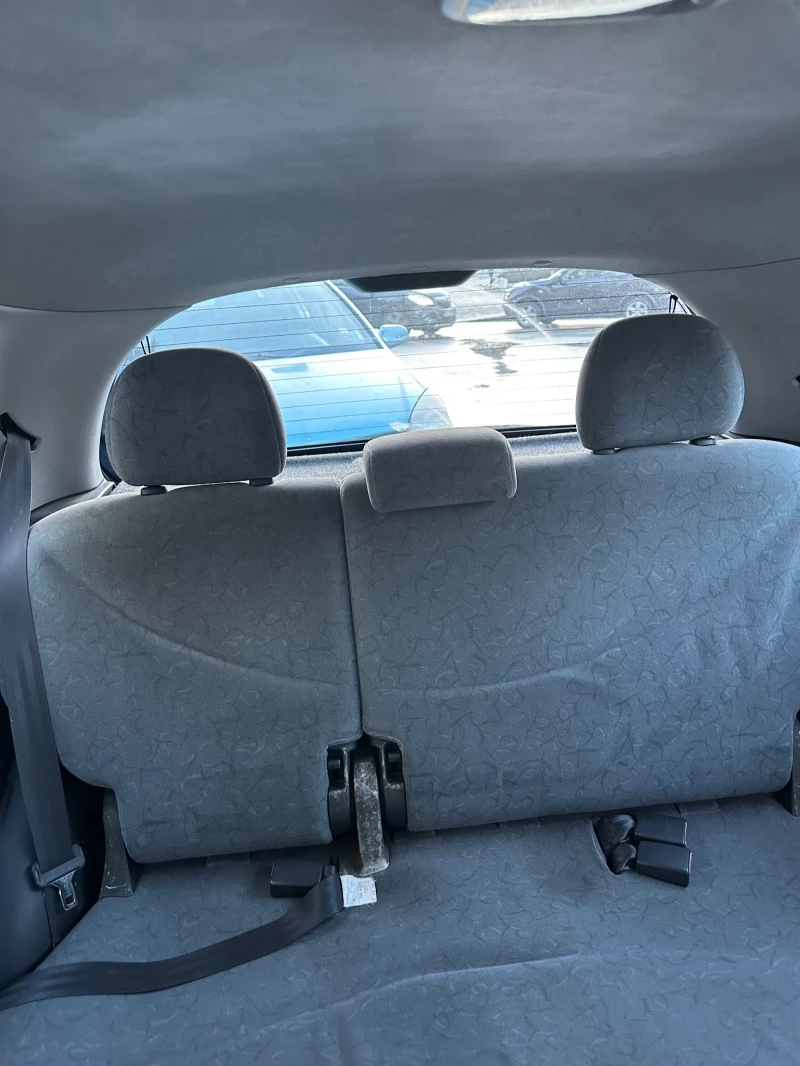 Toyota Yaris 1.0 VVT-i, снимка 5 - Автомобили и джипове - 53191512