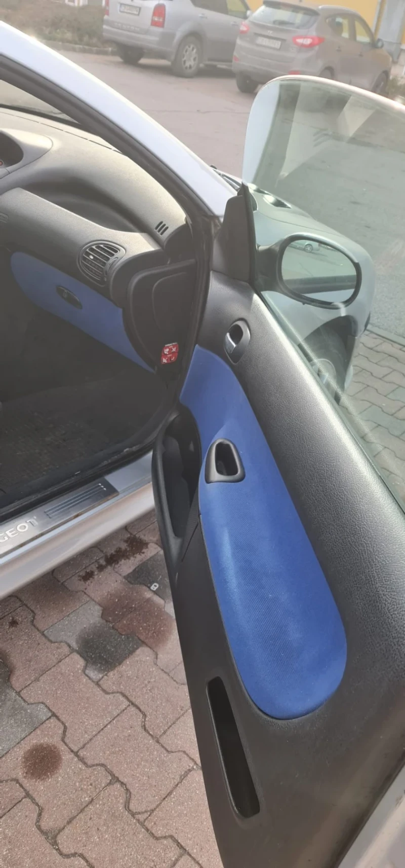 Peugeot 206 CC, снимка 8 - Автомобили и джипове - 53380064