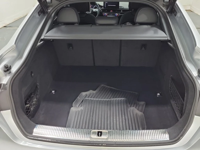 Audi A5  / KOMFORT / MATRIX / BLIND SPOT / CARFAX, снимка 15 - Автомобили и джипове - 53426329