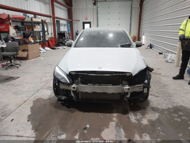 Mercedes-Benz C 43 AMG 4MATIC* КОжа* Подгрев* Обдухване* Кейлес* Blind Sp - изображение 3