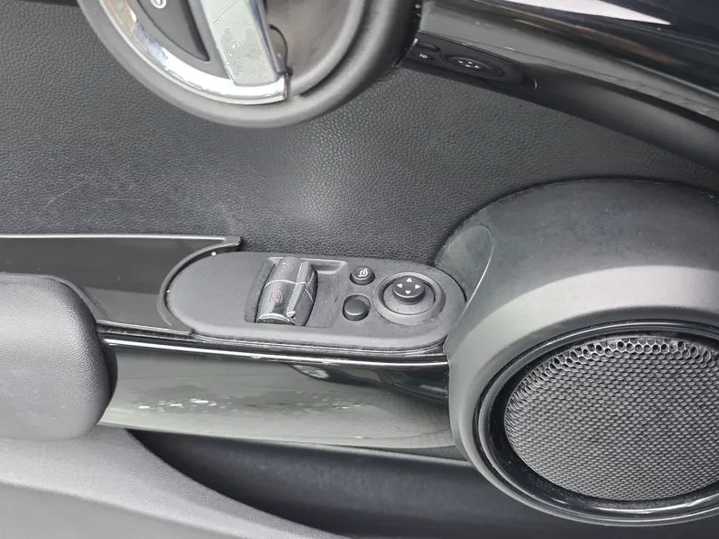 Mini Cooper High 3Rd Generation, снимка 13 - Автомобили и джипове - 55938744