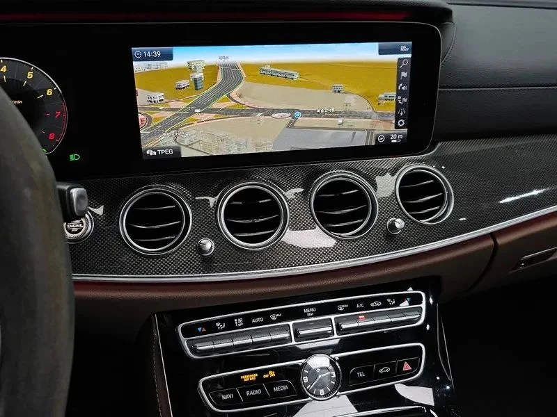 Mercedes-Benz E 53 AMG, снимка 13 - Автомобили и джипове - 56740271