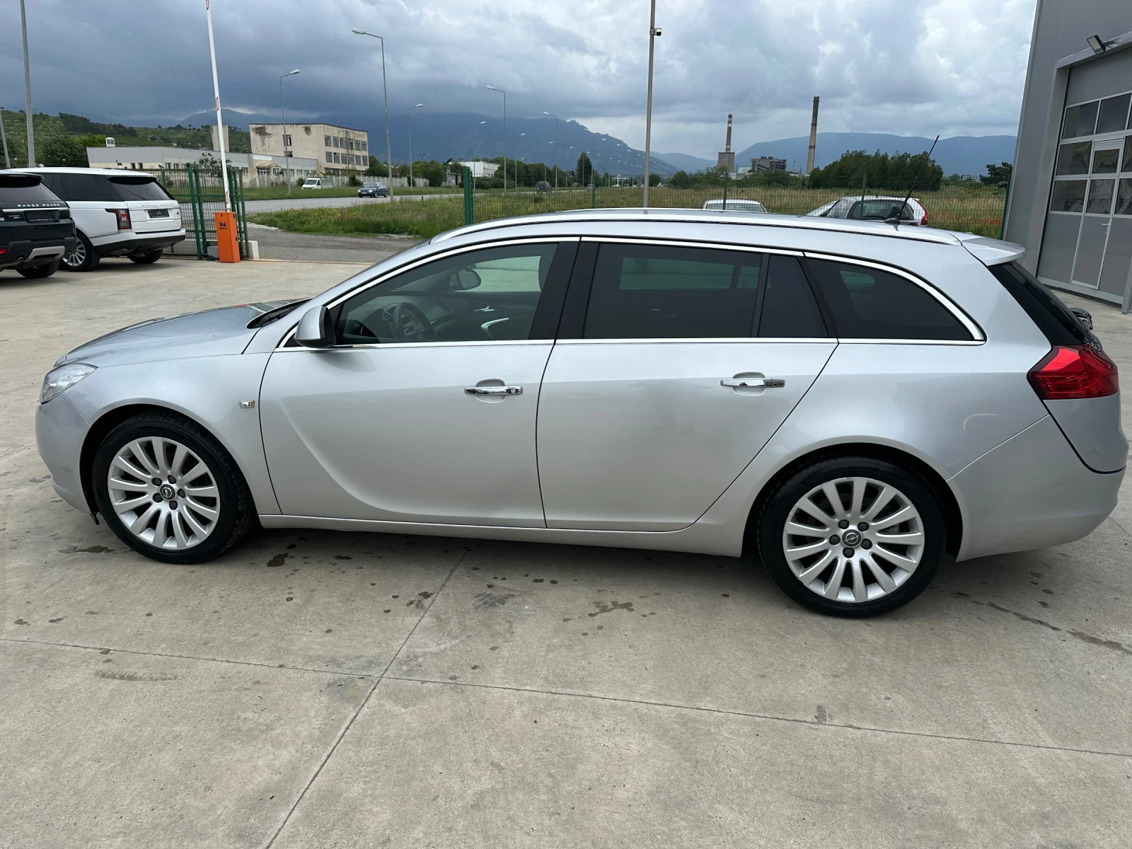 Opel Insignia 2.0 CDTI Sports Tourer - изображение 8