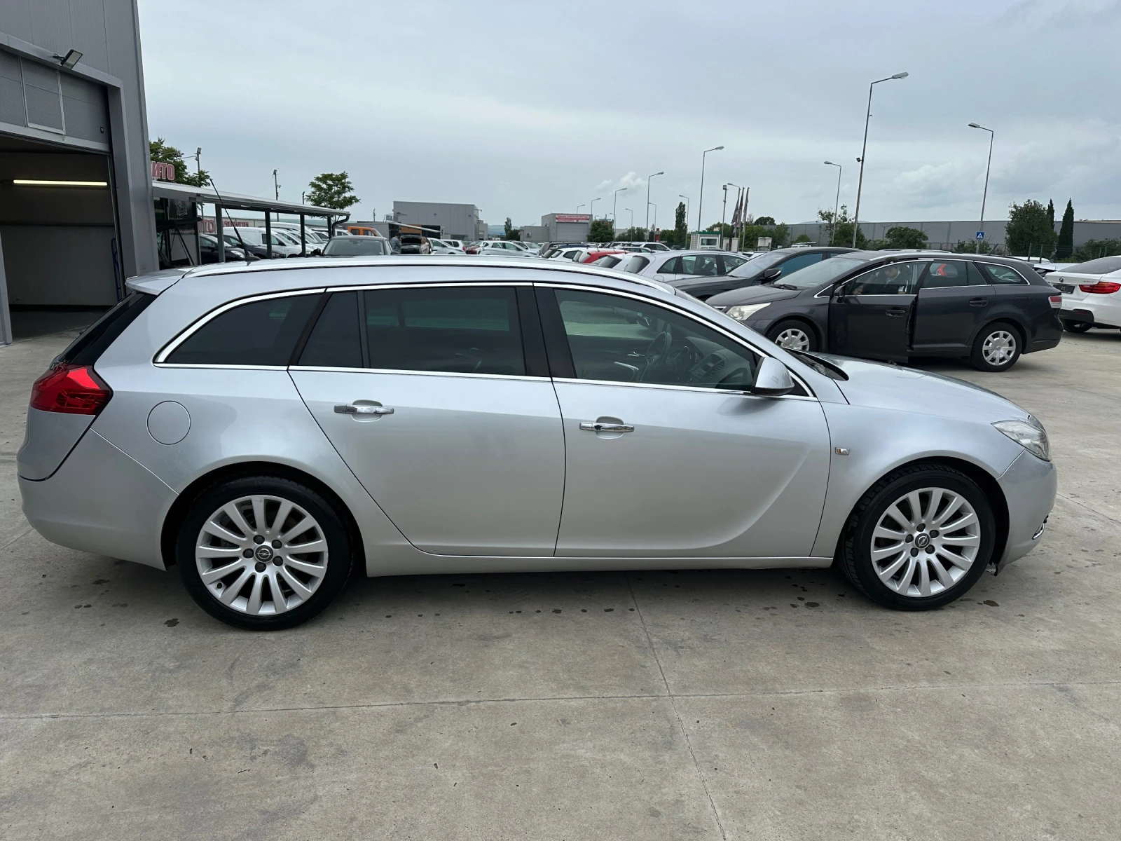 Opel Insignia 2.0 CDTI Sports Tourer - изображение 4