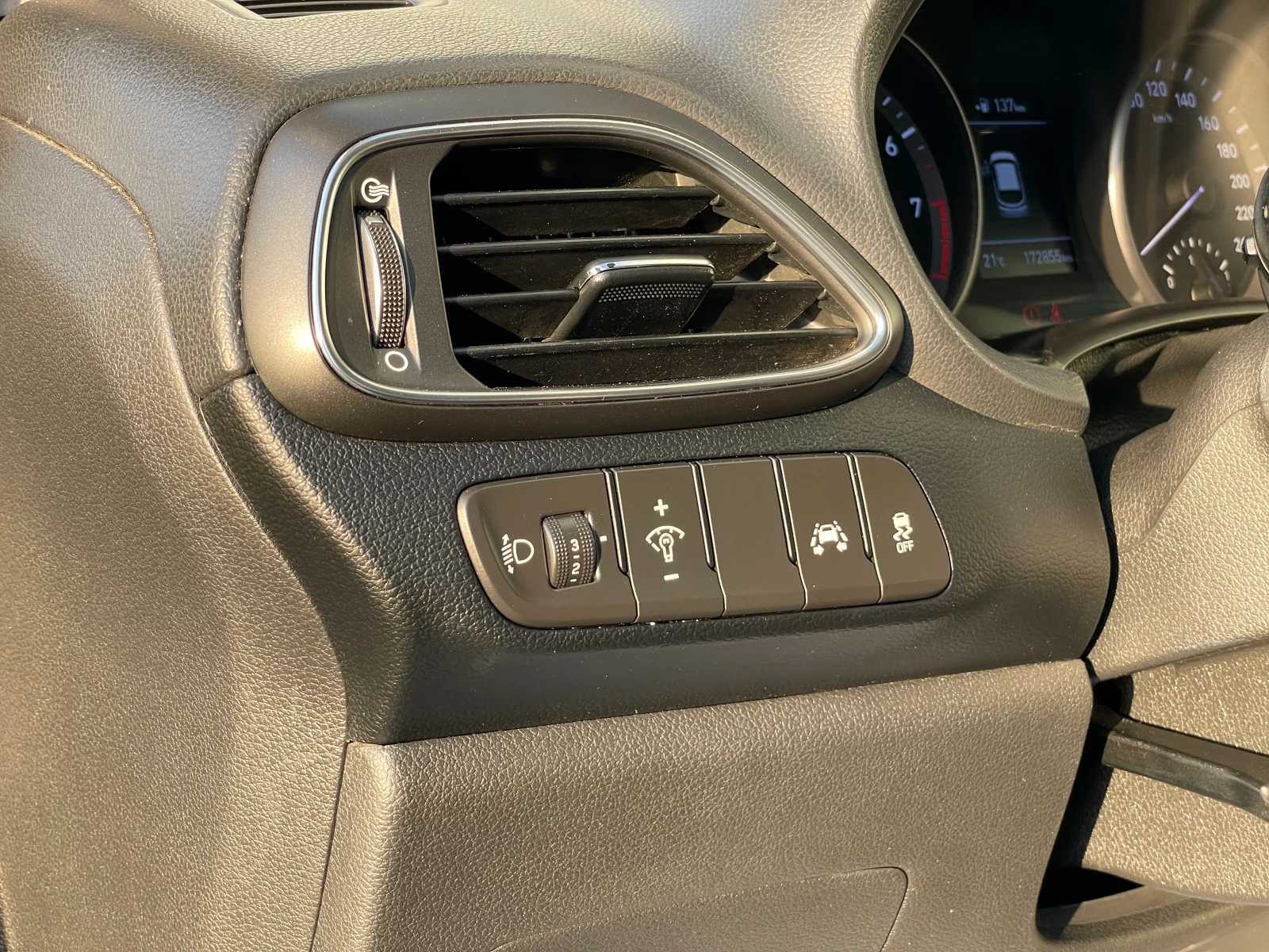 Hyundai I30 Върнат от Лизинг  | Mobile.bg — изображение 16