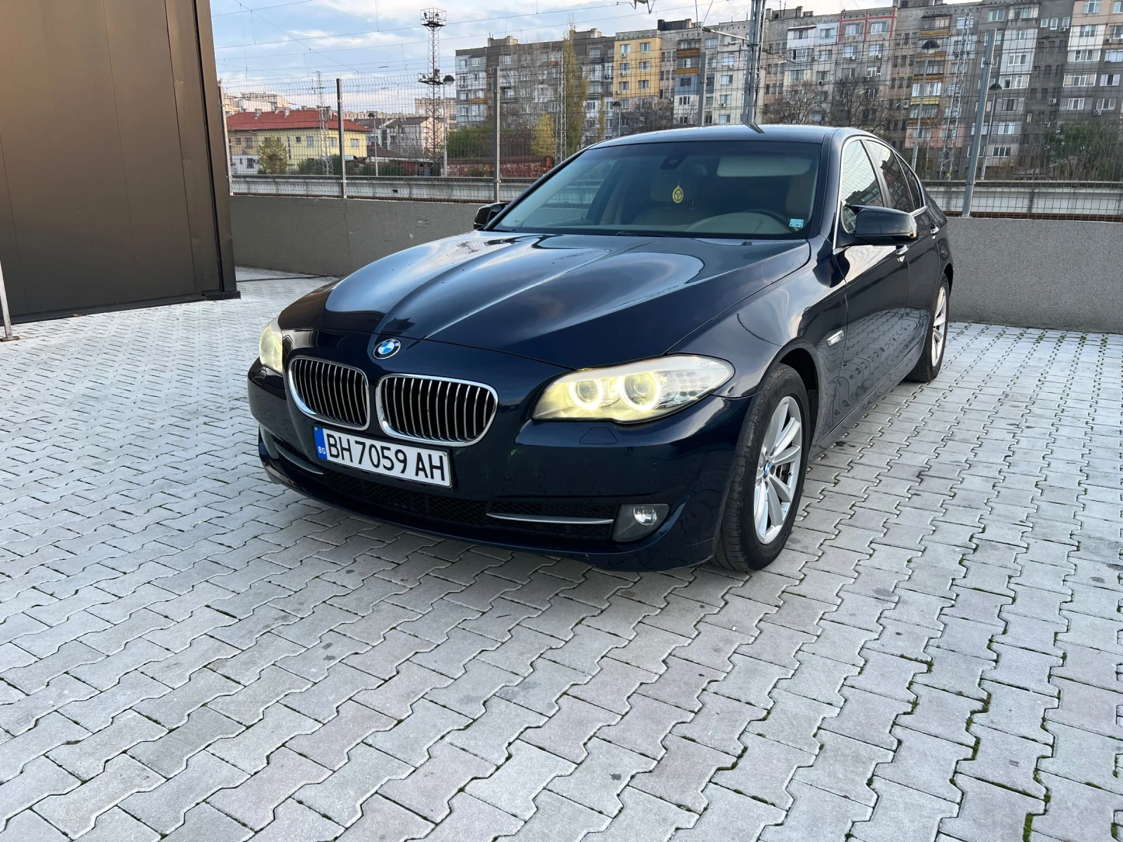 BMW 520 EfficientDynamics Edition - изображение 2