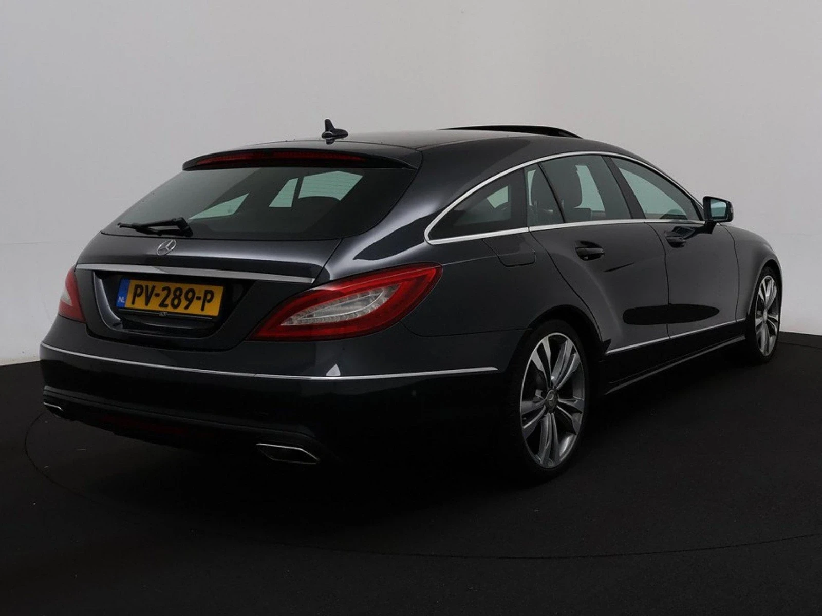 Mercedes-Benz CLS 350 Shooting Brake 9G Tronic Airmatic MultiBeam  - изображение 3