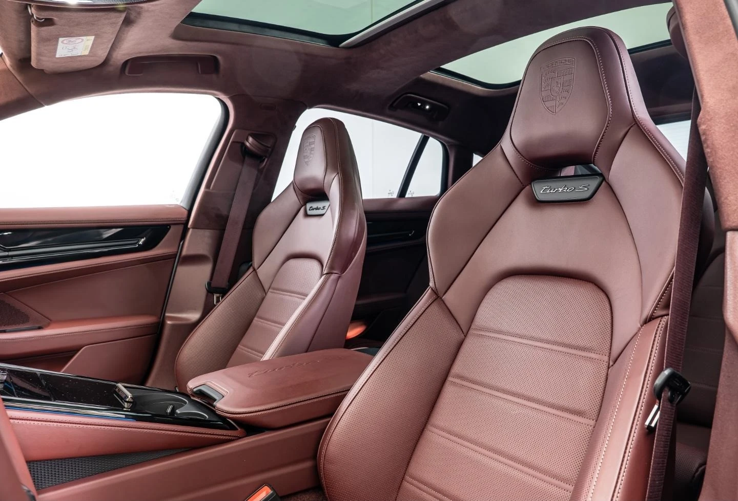 Porsche Panamera TURBO S E-HYBRID/FACELIFT/CERAMIC/BOSE/PANO/MATRIX - изображение 9