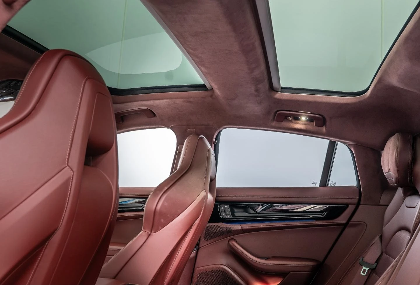 Porsche Panamera TURBO S E-HYBRID/FACELIFT/CERAMIC/BOSE/PANO/MATRIX | Mobile.bg   16