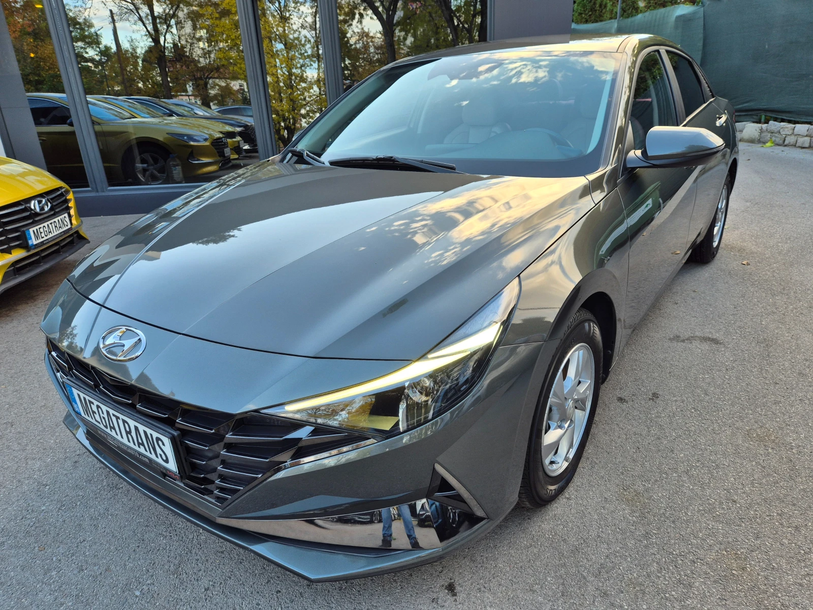 Hyundai Elantra 1.6cm3 LPG - изображение 2