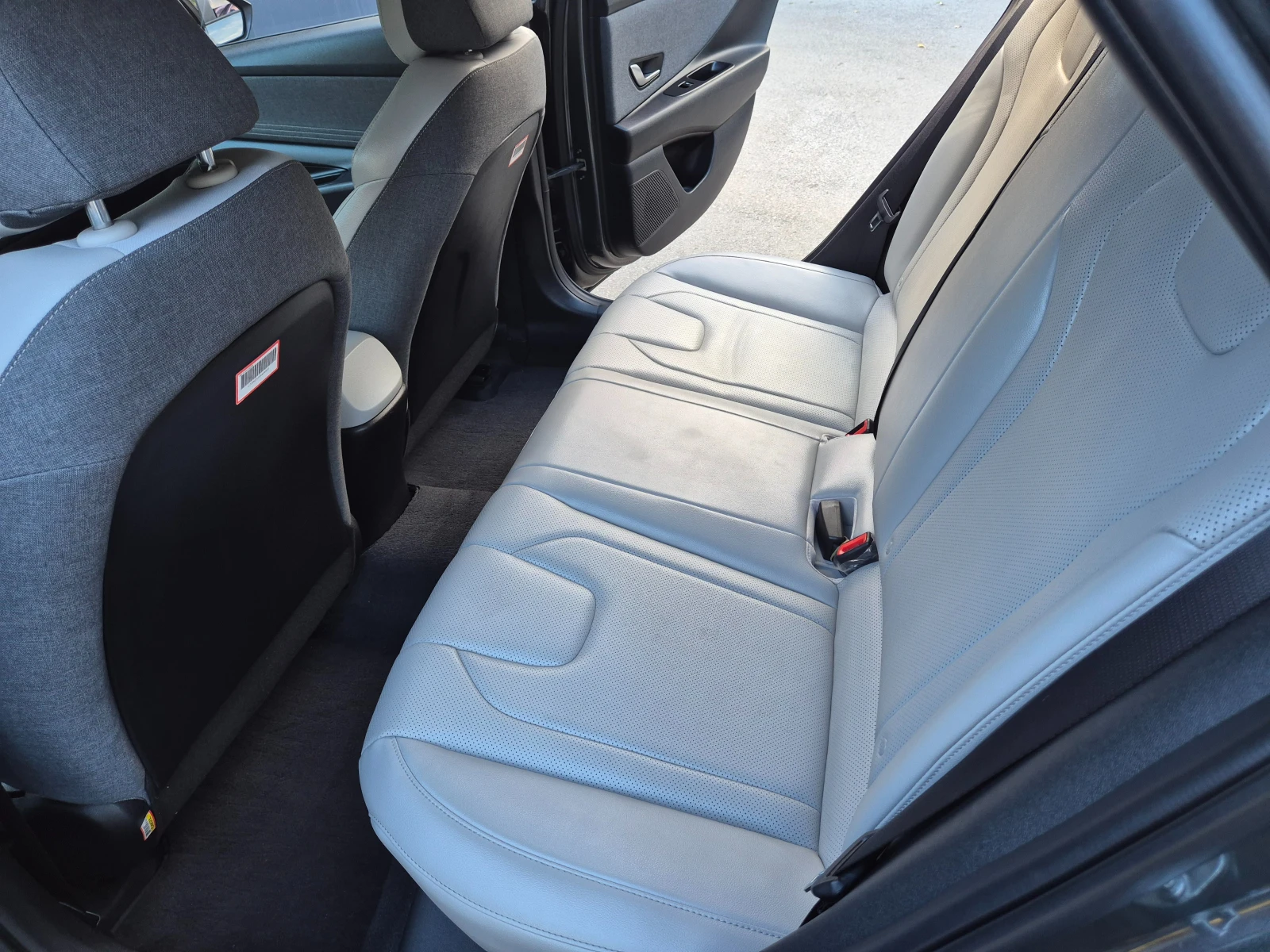 Hyundai Elantra 1.6cm3 LPG - изображение 6