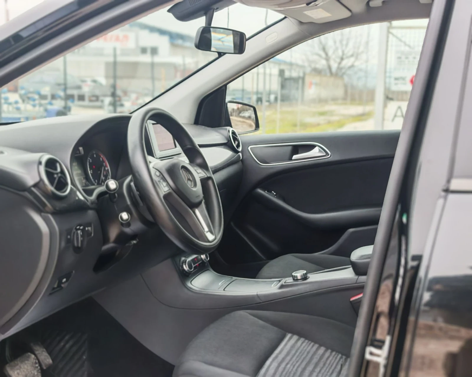 Mercedes-Benz B 180 1.5 ДИЗЕЛ 109 К.С. АВТОМАТИК! УНИКАЛНО СЪСТОЯНИЕ!! - изображение 8