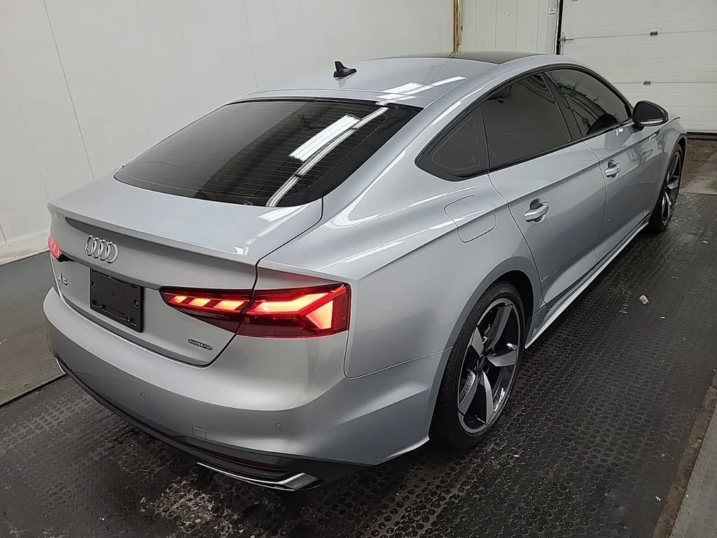 Audi A5  / KOMFORT / MATRIX / BLIND SPOT / CARFAX - изображение 3