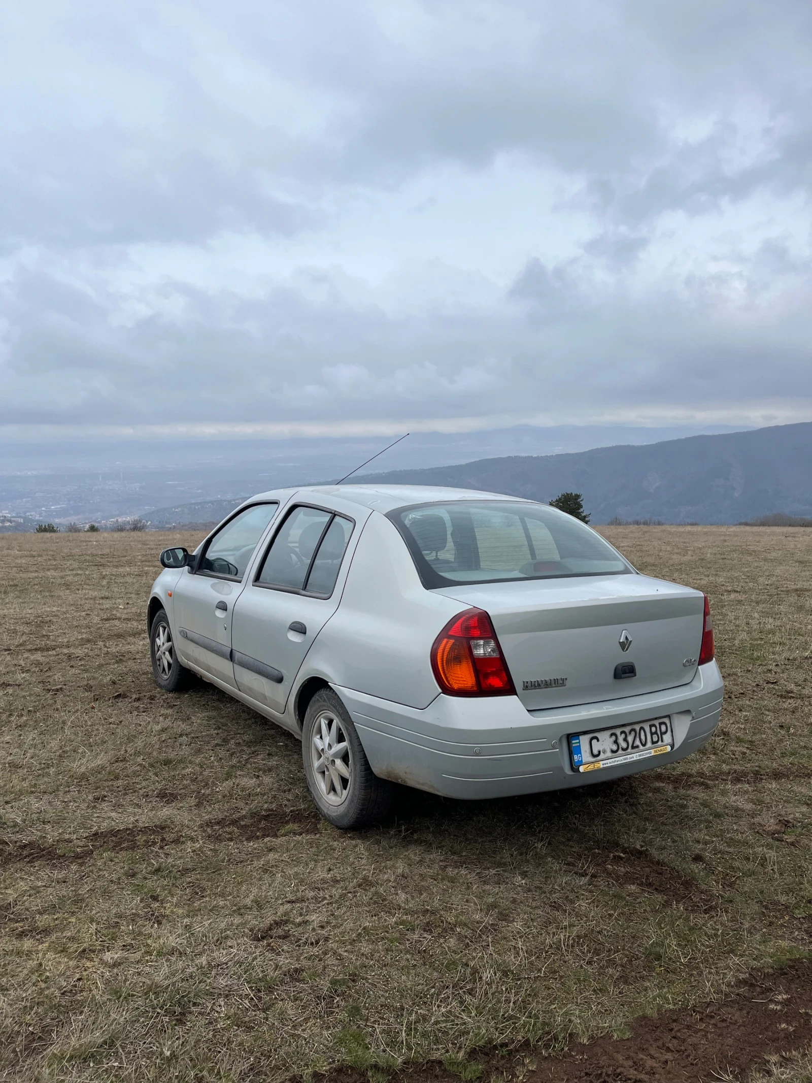 Renault Clio, снимка 2 - Автомобили и джипове - 53933959