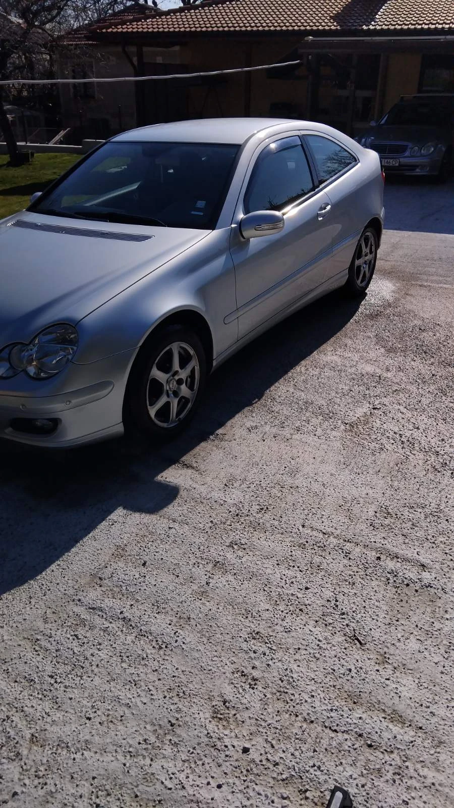 Mercedes-Benz C 200 спорт купе, снимка 2 - Автомобили и джипове - 54122259