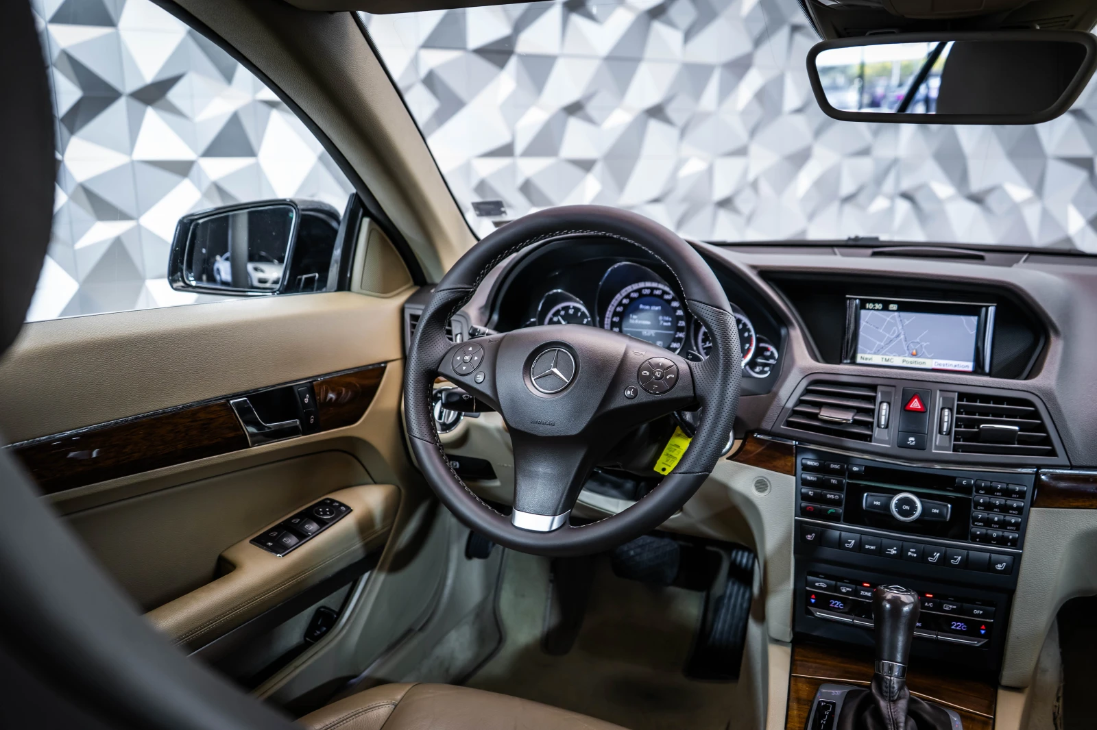 Mercedes-Benz E 250 Cabrio  CGI BlueEfficiency* Подгрев* , снимка 12 - Автомобили и джипове - 54121715