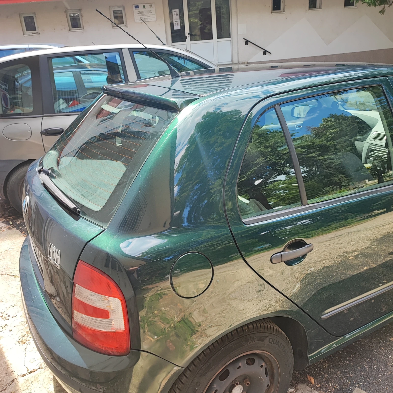 Skoda Fabia Хечбек, снимка 5 - Автомобили и джипове - 54310367