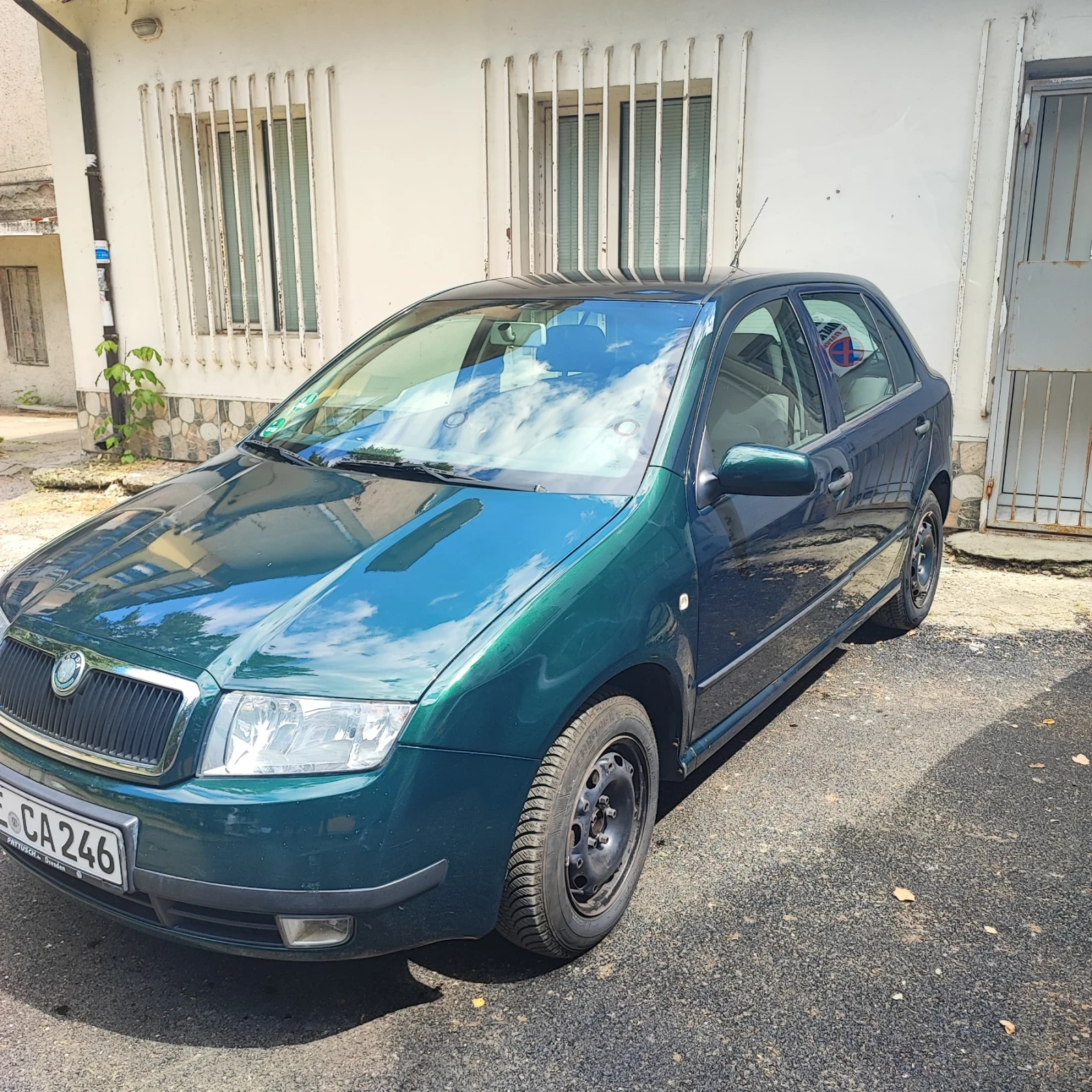 Skoda Fabia Хечбек, снимка 3 - Автомобили и джипове - 54310367