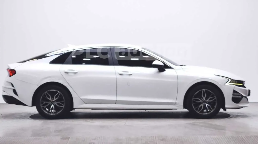 Kia K5 ПОДГРЕВИ | ОБДУХВАНЕ | КАМЕРА, снимка 4 - Автомобили и джипове - 54380662