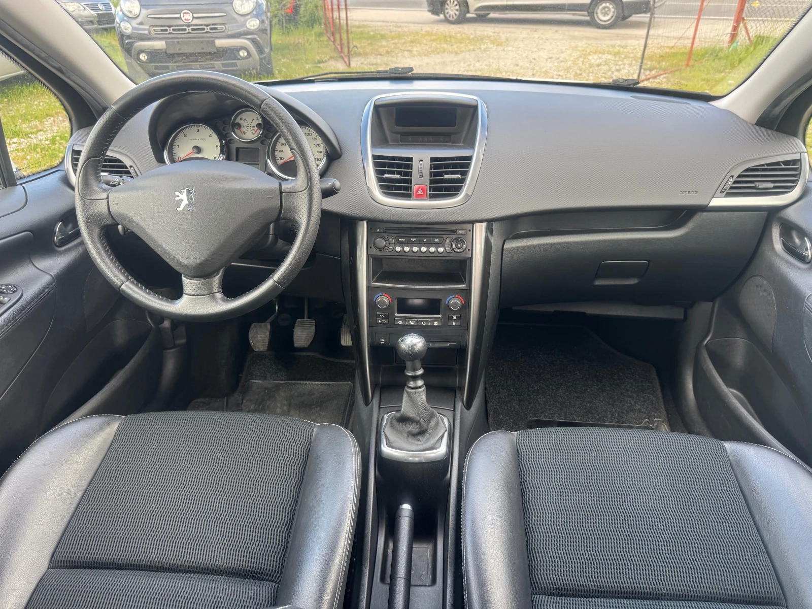 Peugeot 207, снимка 8 - Автомобили и джипове - 54526554