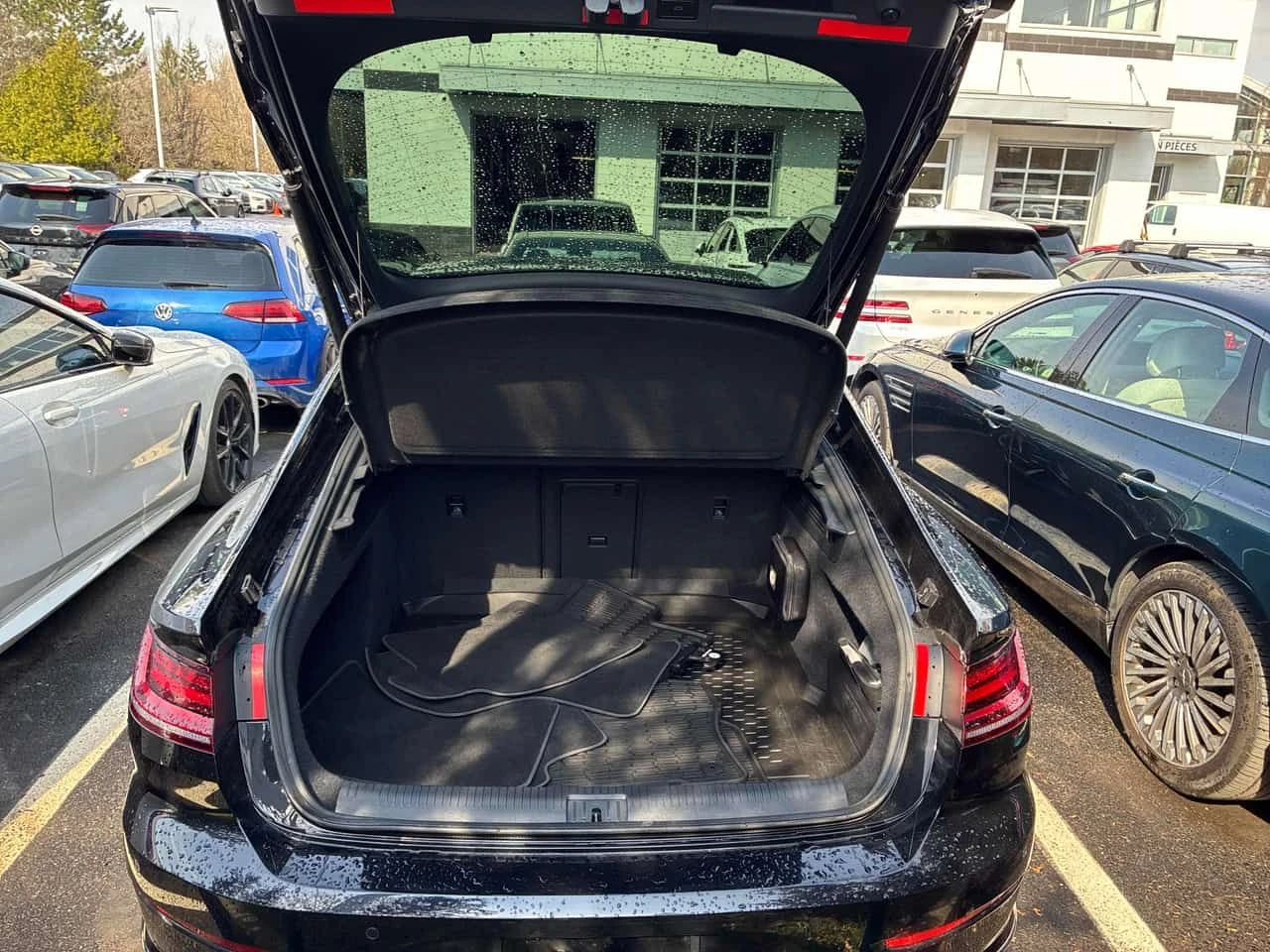 VW Arteon Execline/360/DIS/DYNAUDIO/ОБДУХВАНЕ/АВТОКРЕДИТ , снимка 12 - Автомобили и джипове - 54607172