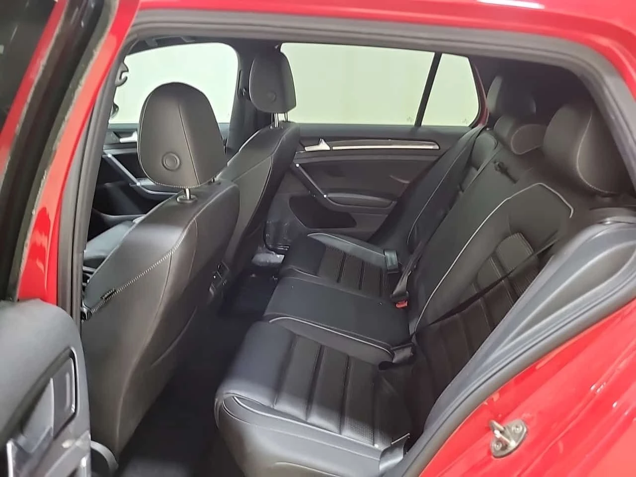 VW Golf * 5 DOOR DSG * R* КАМЕРА* ПОДГРЕВ* КОЖА* DIGITAL* , снимка 12 - Автомобили и джипове - 54776665