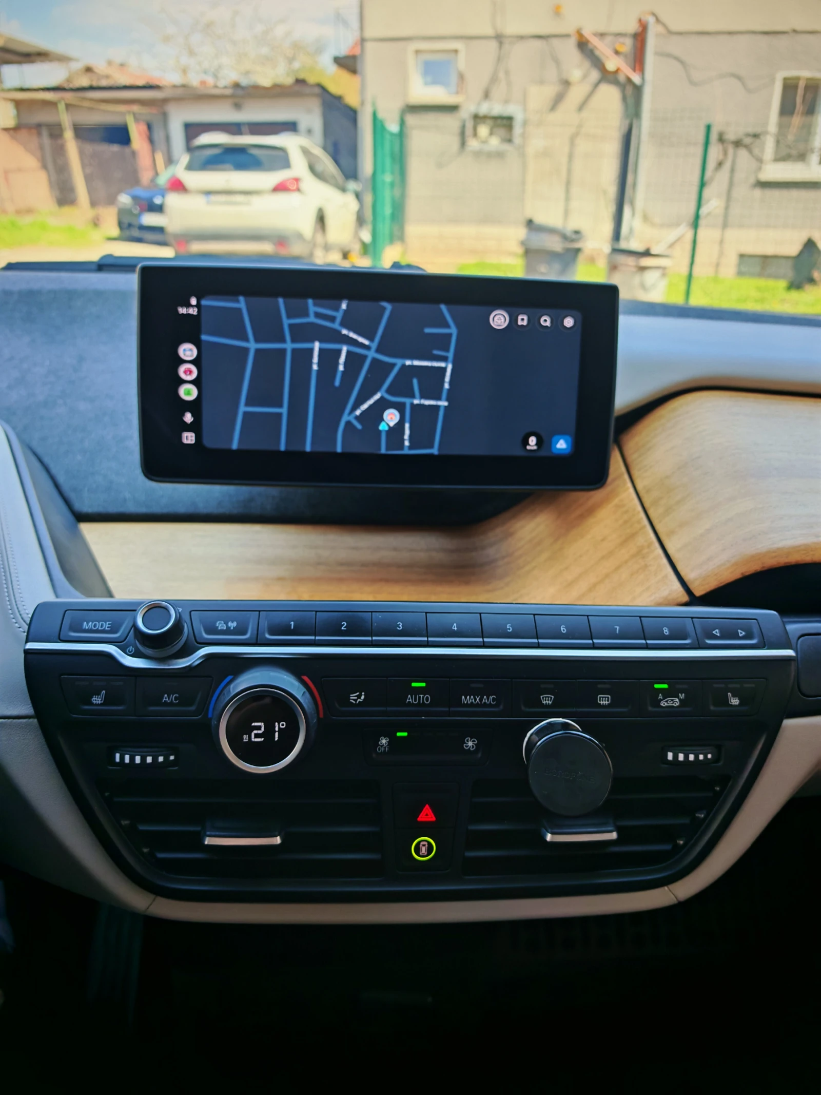 BMW i3, снимка 14 - Автомобили и джипове - 54802663