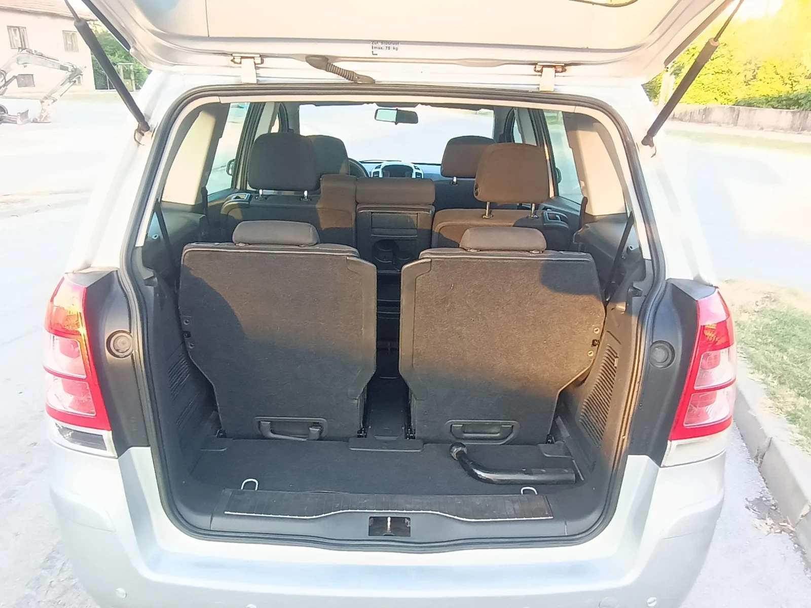 Opel Zafira 1.7 CDTI  110 k.s, снимка 13 - Автомобили и джипове - 55403407