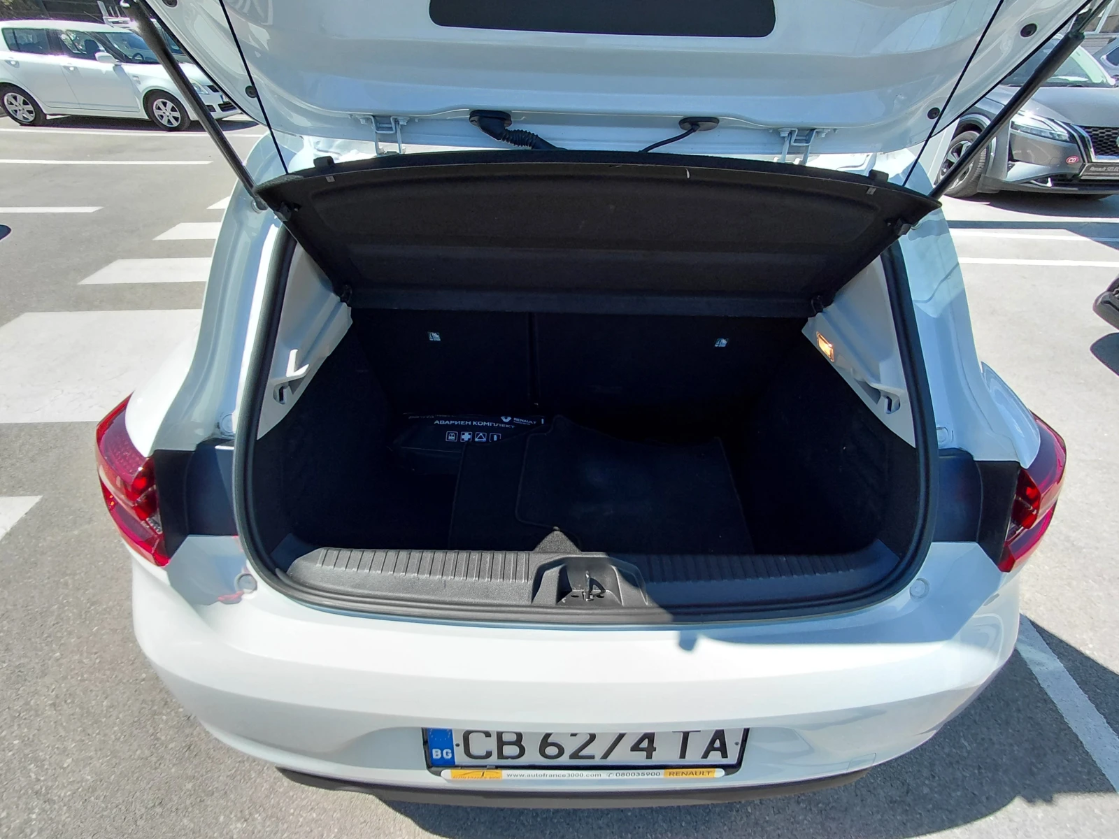 Renault Clio 1.0TCe /90k.c./6MT/Life, снимка 17 - Автомобили и джипове - 55845366