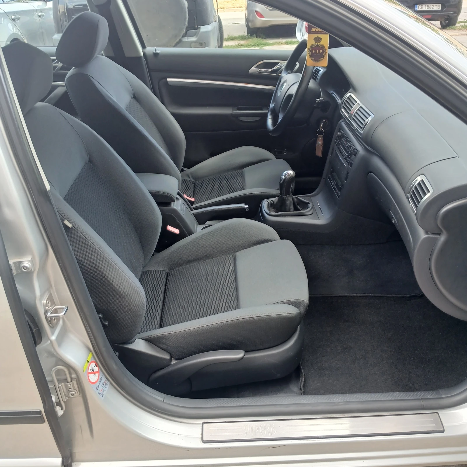 Skoda Superb 6 СКОРОСТИ , снимка 15 - Автомобили и джипове - 55874639